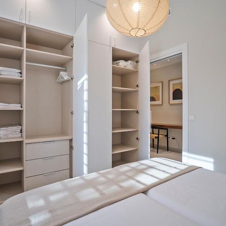 Sitges Spaces Garden Condo-2 Bedrooms, 2 Bathrooms, Garden Terrace, Near Center, Sleeps Up To 6- Monthly Rentals Only ภายนอก รูปภาพ