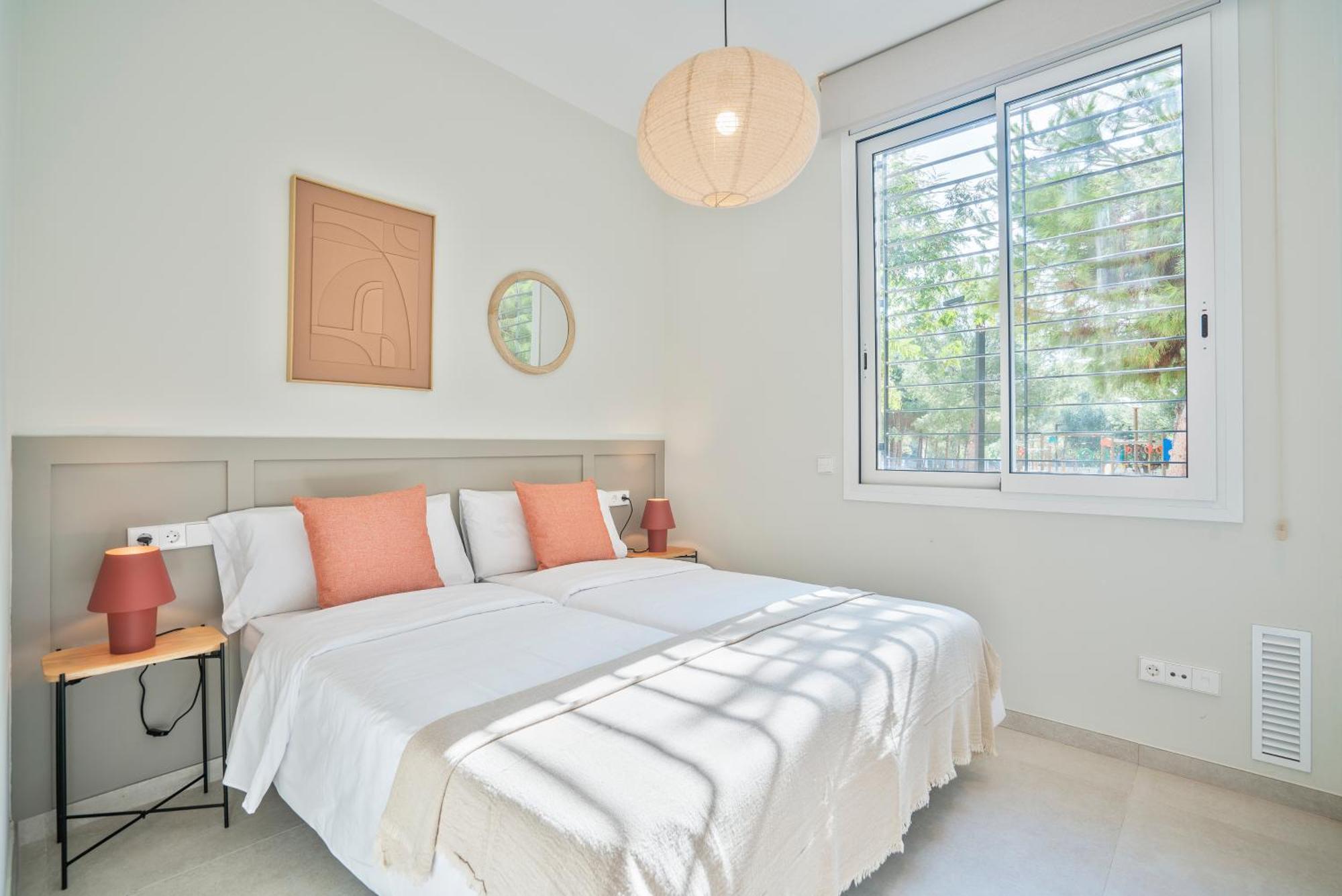 Sitges Spaces Garden Condo-2 Bedrooms, 2 Bathrooms, Garden Terrace, Near Center, Sleeps Up To 6- Monthly Rentals Only ภายนอก รูปภาพ
